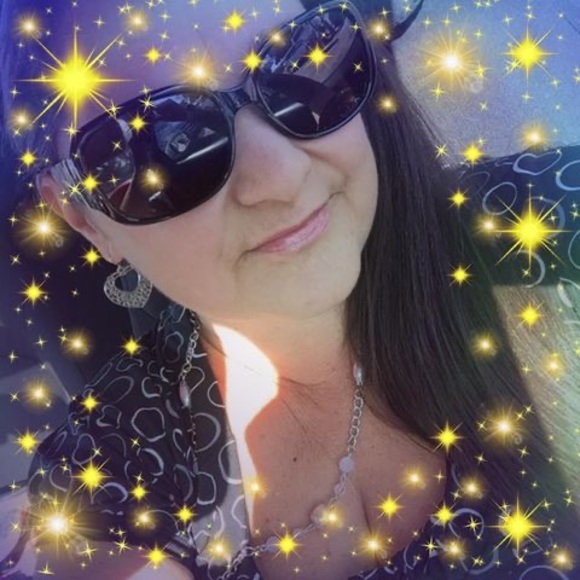 Meet your Posher, Jessica - Picture 1 of 1